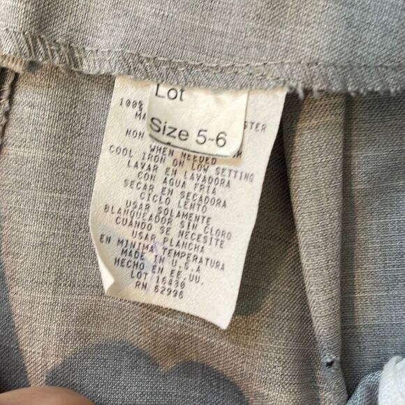 Scarlett 2 pc Vintage Suit. Woman’s Size 5/6 Light Gray. Embroidery on Jacket - Picture 15 of 16